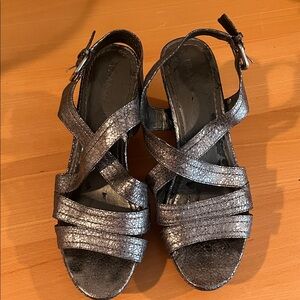 Size 8 Franco Sarto platform shoes gunmetal color. In great shape